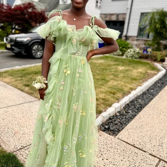 Floral Dress - Picture 5 of 7